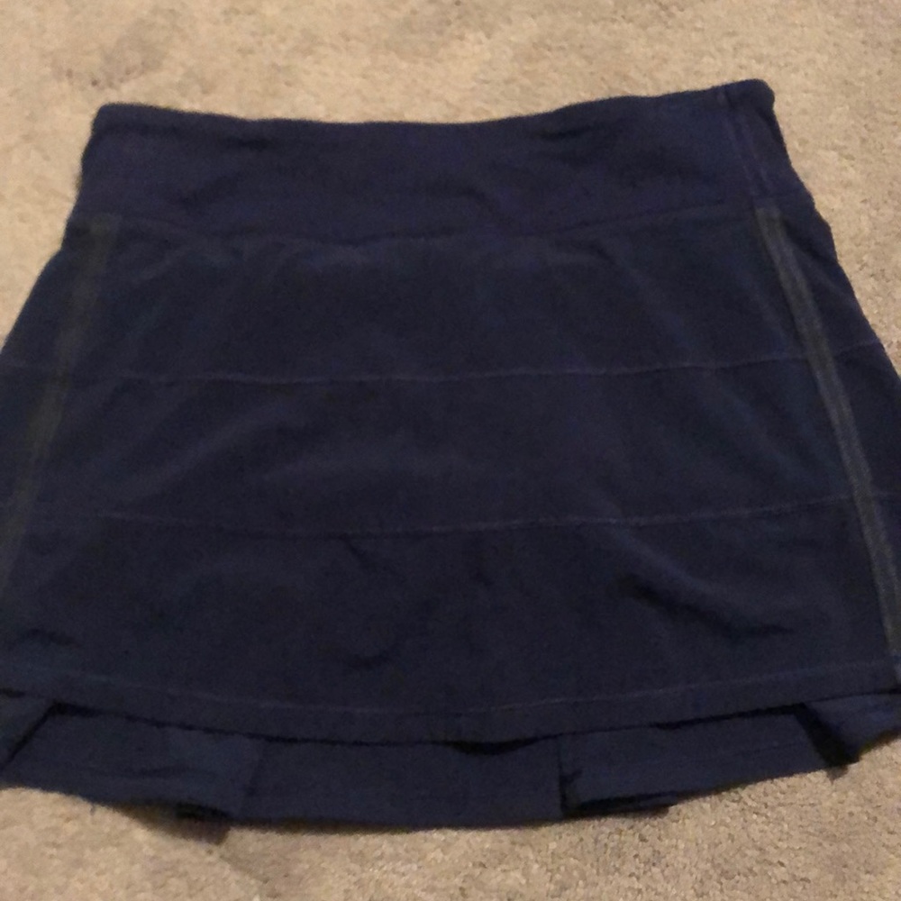 Lululemon Size 6 Tall Royal/Navy Blue skirt